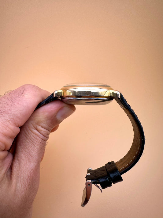 Why Do Most Vintage Watches Use Acrylic Crystals?